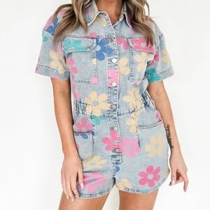 NWT Peach Love Size S denim romper